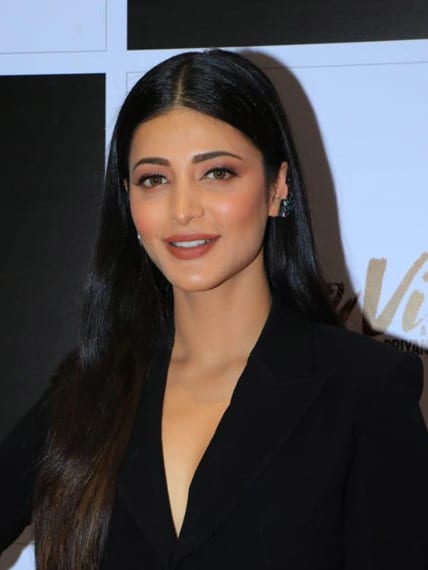 shruti haasan portrait